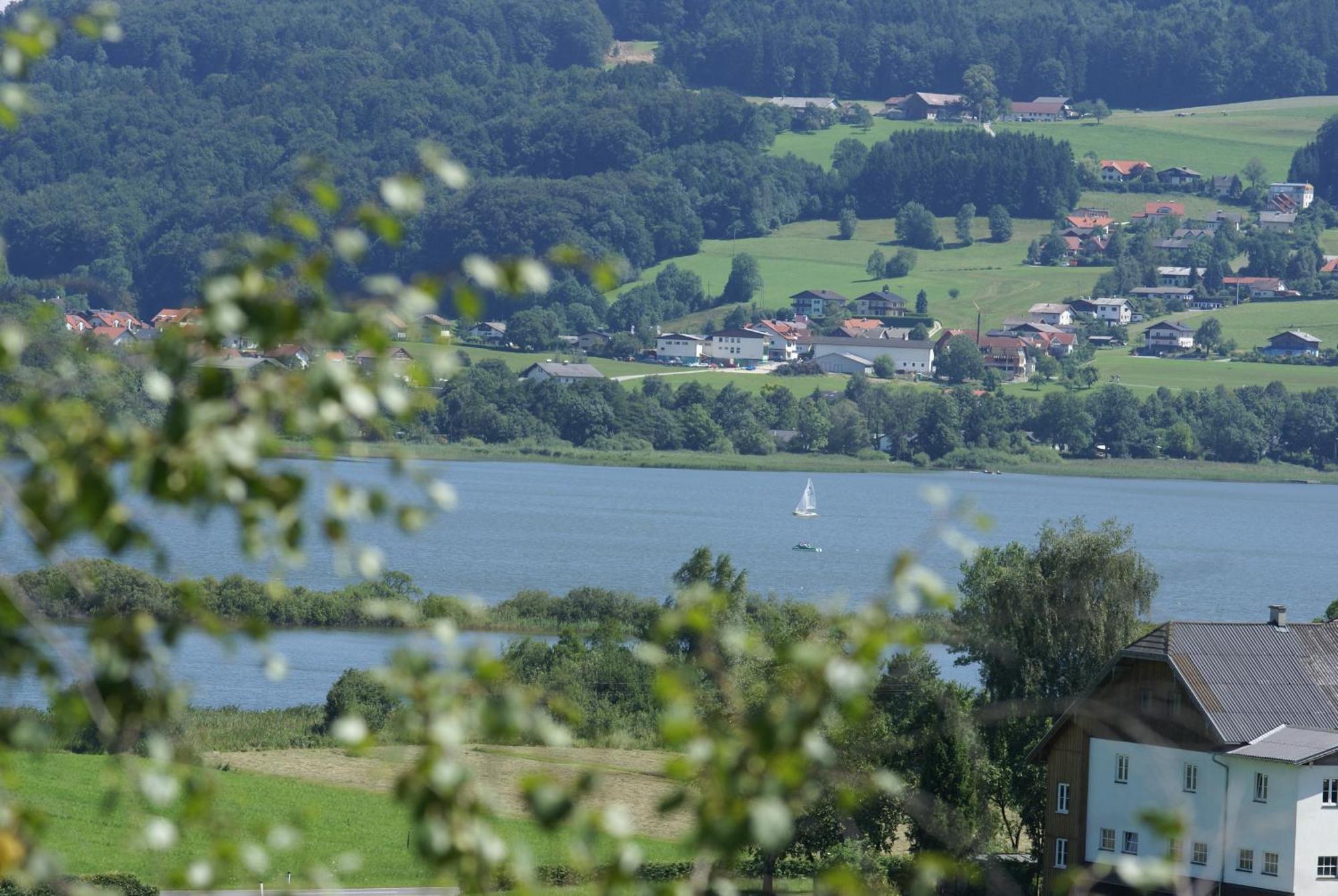 Hotel Walkner Seeham Eksteriør bilde